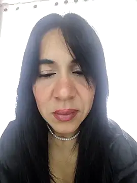 Snapshot of Camillemonroe_ chatting on May 5, 2026, 12:30 pm Camillemonroe online show from May 5, 2026, 12:30 pm