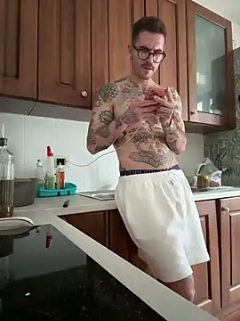 matC of online show from March 21, 2026, 4:44 pm