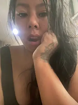 Samanta05  online show from April 27, 2026, 6:28 pm