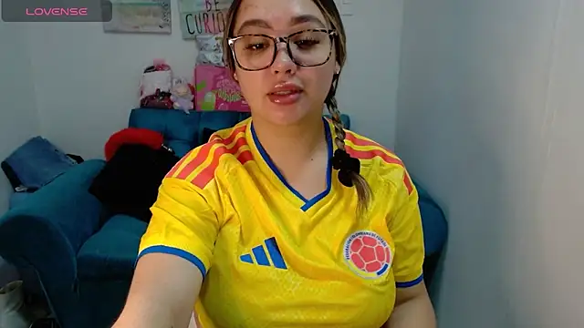Snapshot of veronicaparkersex chatting on June 17, 2026, 12:37 pm veronicaparkersex online show from June 17, 2026, 12:37 pm
