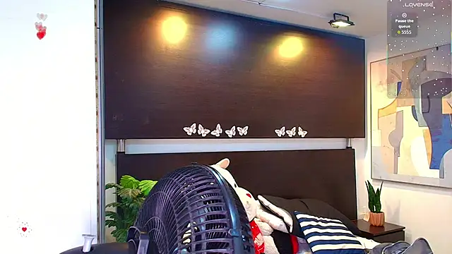 Gabriela meow online show from May 30, 2026, 12:33 pm