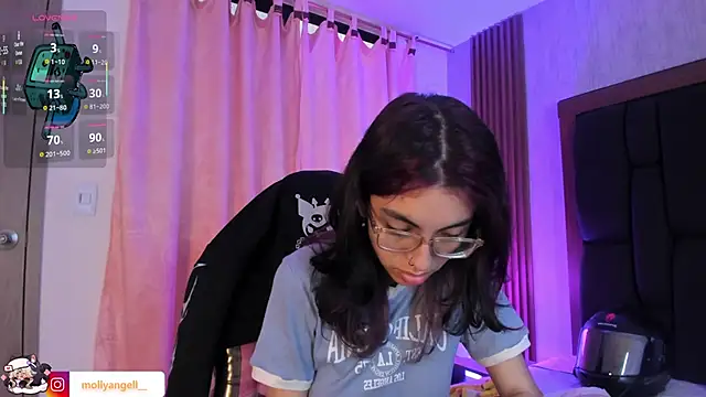 Molly A online show from June 9, 2026, 3:02 pm