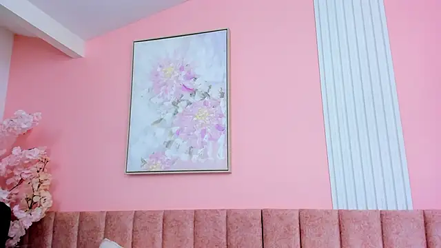 Skarlet Kiss online show from April 14, 2026, 6:35 pm