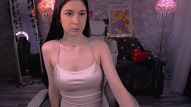 EmyHarrington online show from March 18, 2026, 12:51 pm