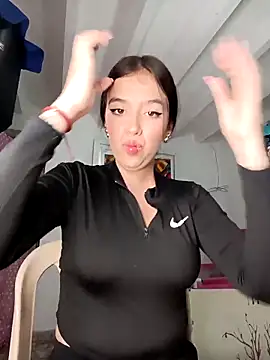 Kitty Loveee online show from April 17, 2026, 8:44 pm