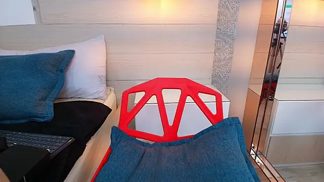 Juyeon   online show from March 21, 2026, 8:35 pm