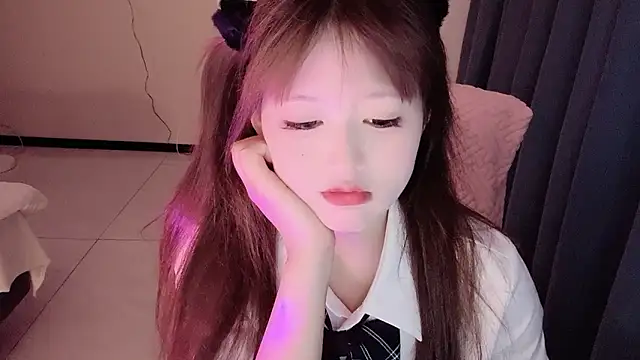 Snapshot of winnie-ww chatting on May 1, 2026, 12:54 pm winnie-ww online show from May 1, 2026, 12:54 pm