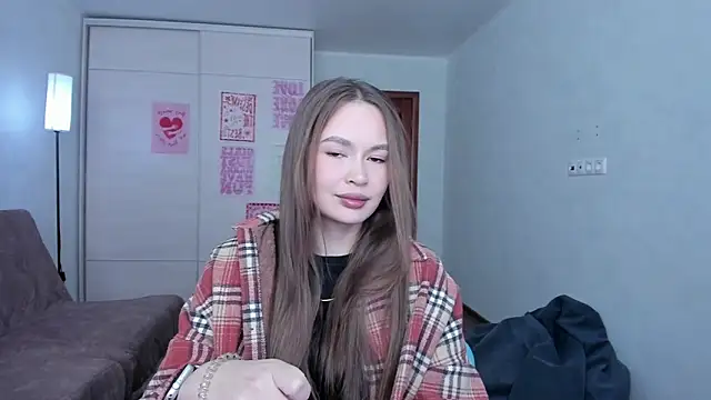 kittiangel00 online show from April 8, 2026, 4:25 am