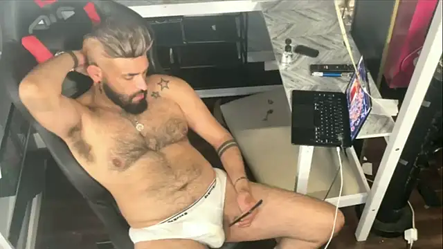 Snapshot of DJ_Xhristian86 chatting on June 2, 2026, 3:12 pm DJ Xhristian86 online show from June 2, 2026, 3:12 pm
