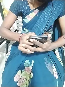 Snapshot of sujjisexyy chatting on August 6, 2026, 5:52 pm sujjisexyy online show from August 6, 2026, 5:52 pm