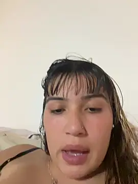 Snapshot of miicbebita chatting on May 2, 2026, 12:38 am miicbebita online show from May 2, 2026, 12:38 am