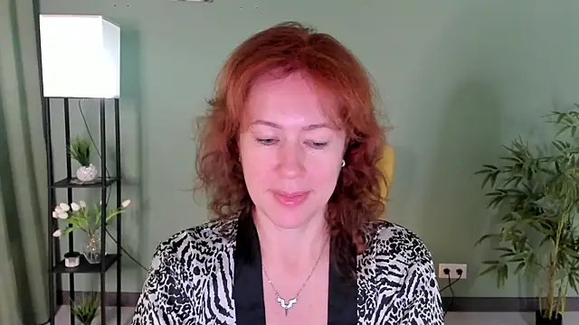 Snapshot of LeticiaRomano chatting on July 6, 2026, 4:08 am LeticiaRomano online show from July 6, 2026, 4:08 am