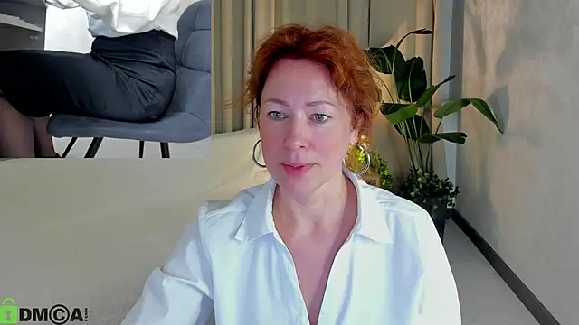 Snapshot of LeticiaRomano chatting on May 15, 2026, 4:10 am LeticiaRomano online show from May 15, 2026, 4:10 am