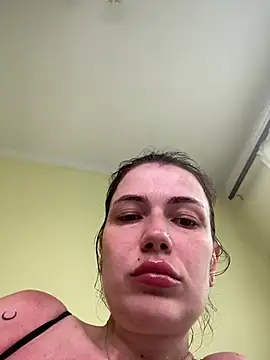 Snapshot of Cutee_Erika chatting on July 17, 2026, 1:52 pm Cutee Erika online show from July 17, 2026, 1:52 pm