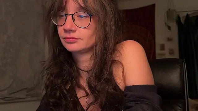 Snapshot of nyxo_ chatting on April 5, 2026, 9:54 pm nyxo online show from April 5, 2026, 9:54 pm