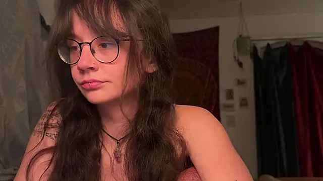 Snapshot of nyxo_ chatting on April 6, 2026, 9:16 pm nyxo online show from April 6, 2026, 9:16 pm