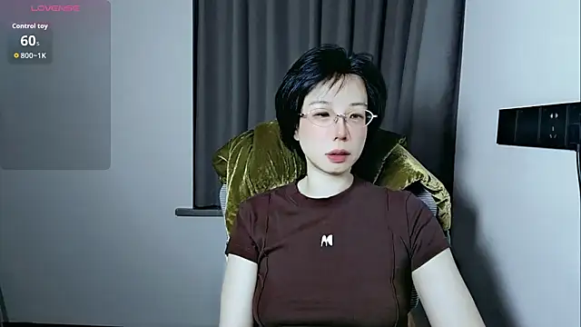 lin lin 520 520 online show from May 17, 2026, 3:01 pm