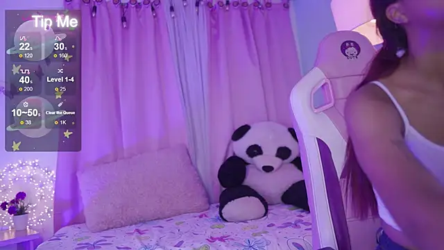 nahomy 2308 online show from March 25, 2026, 1:32 pm