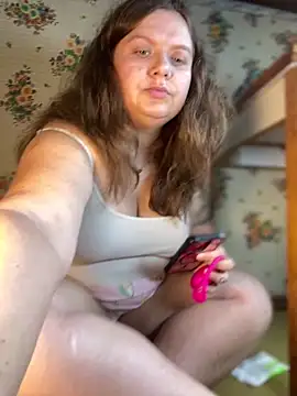 Nenssy555 online show from May 20, 2026, 12:35 pm