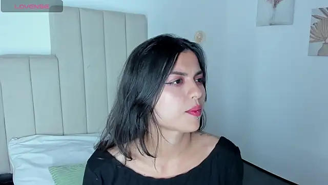 Zoee Kravitz online show from May 13, 2026, 12:17 am