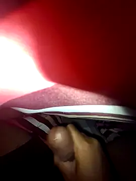 Snapshot of elvireli chatting on March 11, 2026, 6:35 pm elvireli online show from March 11, 2026, 6:35 pm