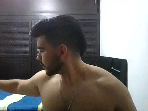 LatinBeardCali online show from March 25, 2026, 9:03 pm