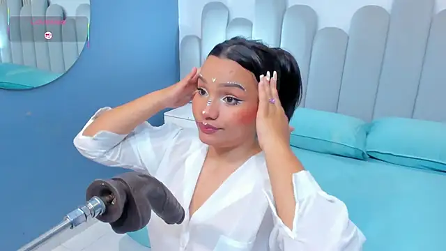 lia sucker online show from April 29, 2026, 3:11 am