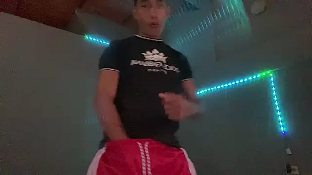 BrownBoyLover01 online show from March 12, 2026, 10:41 am