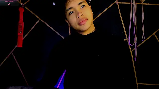 Snapshot of Lee_Colee chatting on May 24, 2026, 1:16 am Lee Colee online show from May 24, 2026, 1:16 am