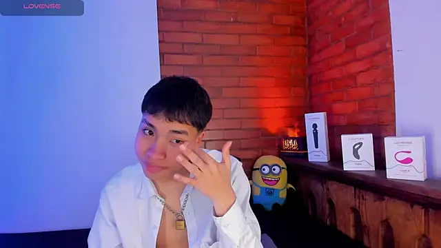 Lee Colee online show from April 17, 2026, 12:57 am