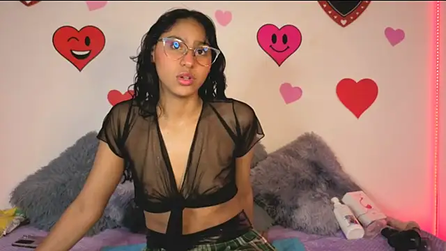 PaulaCutexs online show from March 22, 2026, 3:32 am