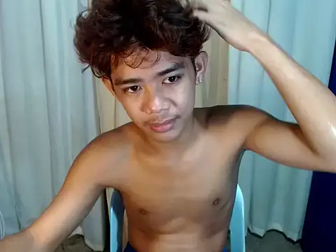 Snapshot of boynextdoorjosh chatting on May 3, 2026, 7:35 am boynextdoorjosh online show from May 3, 2026, 7:35 am