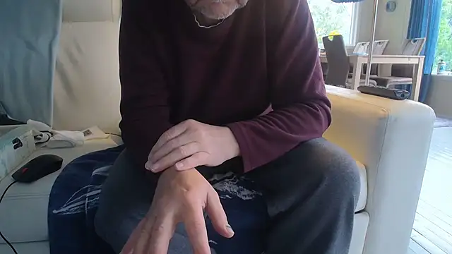 Snapshot of Buggemann chatting on June 12, 2026, 3:59 am Buggemann online show from June 12, 2026, 3:59 am