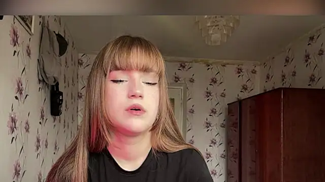 AnnaWasp online show from April 9, 2026, 5:31 am