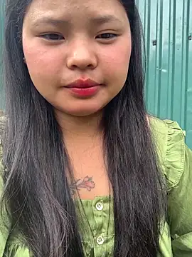 Snapshot of Motminhthoi chatting on May 12, 2026, 1:35 am Motminhthoi online show from May 12, 2026, 1:35 am