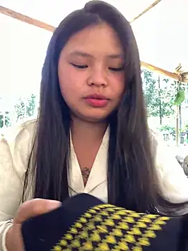 Snapshot of Motminhthoi chatting on May 5, 2026, 8:17 am Motminhthoi online show from May 5, 2026, 8:17 am