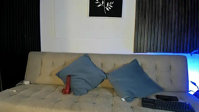 Safiro Evans online show from April 17, 2026, 2:31 pm