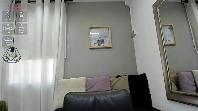 Snapshot of _Alice08_ chatting on May 9, 2026, 12:08 pm Alice08 online show from May 9, 2026, 12:08 pm