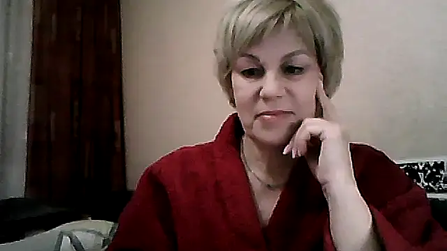 Snapshot of TatkaYang chatting on April 20, 2026, 7:37 pm TatkaYang online show from April 20, 2026, 7:37 pm