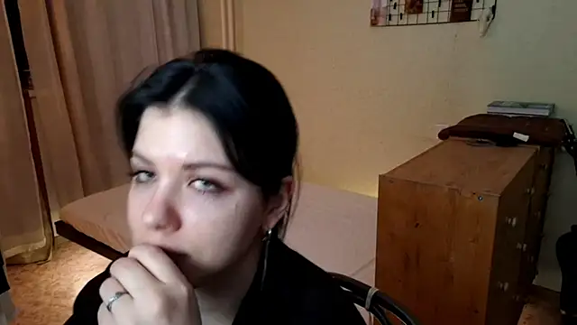 MiaTemptress online show from March 26, 2026, 1:42 pm