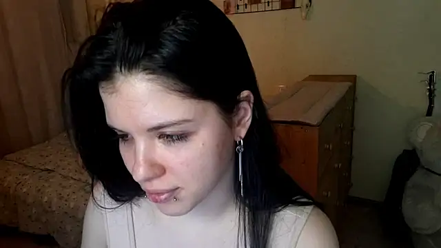 MiaTemptress online show from April 13, 2026, 2:21 pm