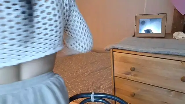 MiaTemptress online show from April 25, 2026, 2:25 pm