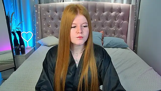 JessicaEmber online show from April 14, 2026, 5:01 am