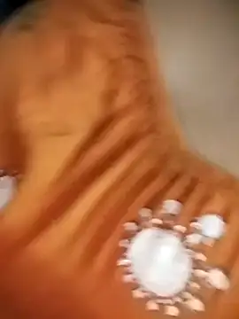 anjupere online show from April 9, 2026, 3:41 am