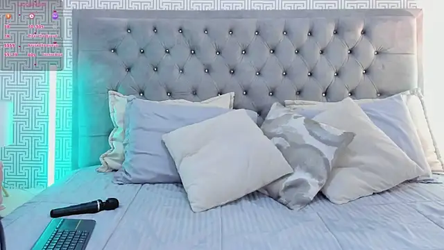 Snapshot of Alexa_Wiild chatting on May 22, 2026, 3:48 am Alexa Wiild online show from May 22, 2026, 3:48 am