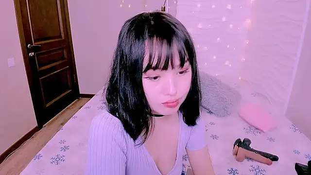 Akiko Yun online show from January 6, 2026, 11:36 am