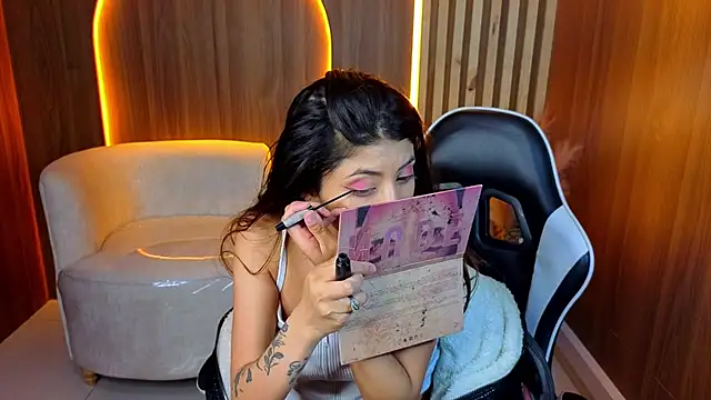 Lia queen tx online show from July 26, 2026, 3:24 am