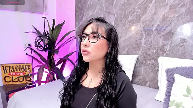 Megan Stein online show from April 6, 2026, 8:10 pm