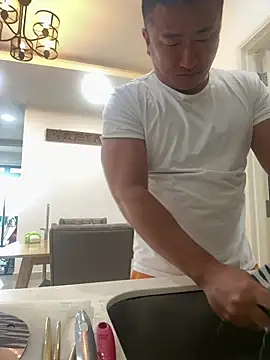 Cunzhangshibage02 online show from June 21, 2026, 2:39 am