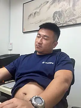 Cunzhangshibage02 online show from June 21, 2026, 6:14 pm